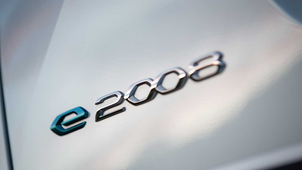 Peugeot e-2008
