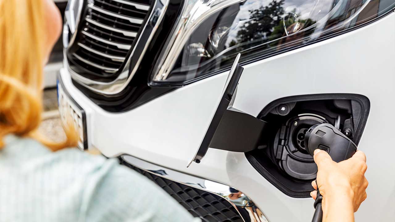 Mercedes-eqv-gallery-5
