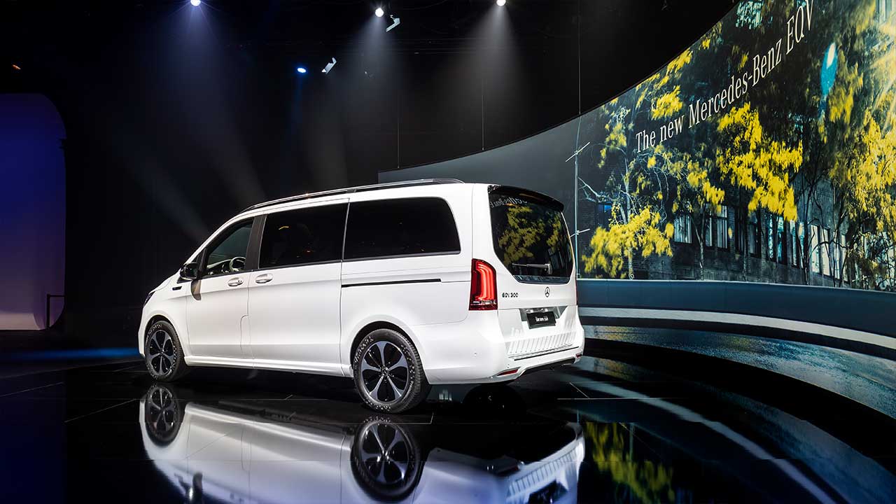 Mercedes-eqv-gallery-8