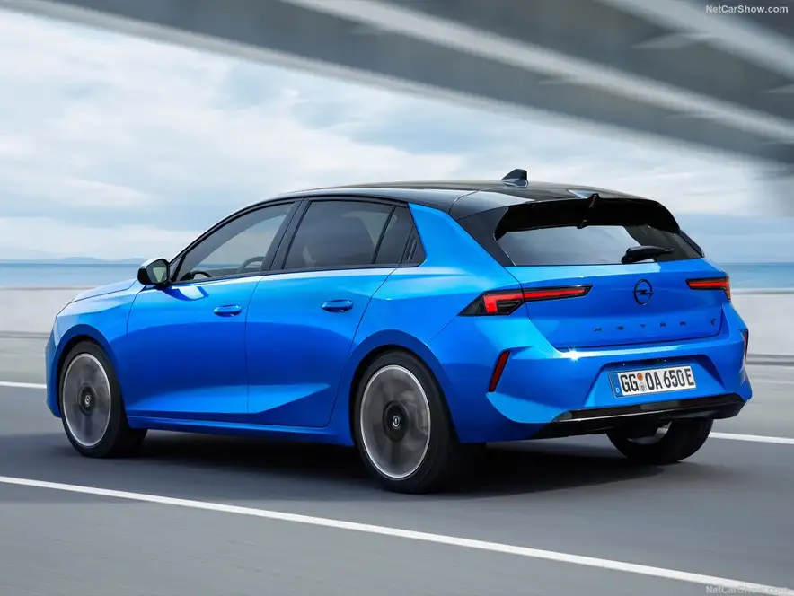 Opel Astra Electric huren kopen