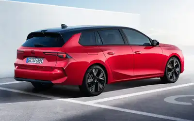Opel Astra Sports Tourer Electric huren kopen