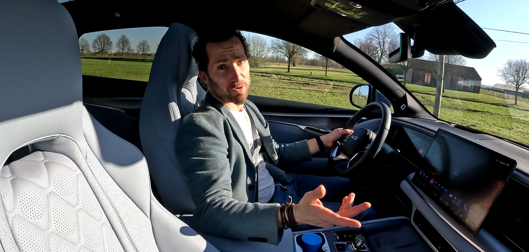 Neem contact op met Move2Green voor een elektrische bedrijfswagen