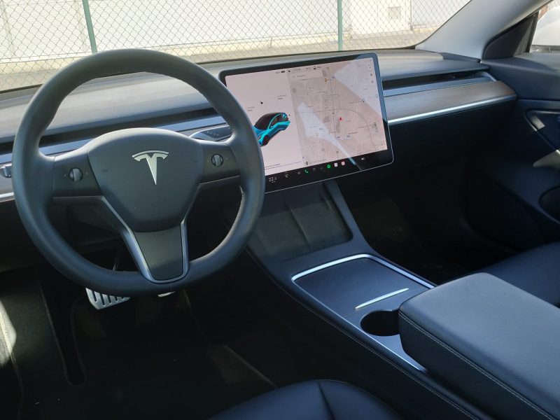 Tesla model 3 elektrische auto huren kopen leasen